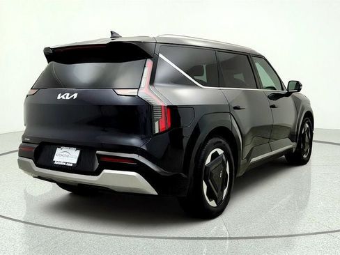 Used 2026 Kia EV9 Land AWD/4WD image 5