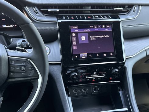 New 2026 Jeep Grand Cherokee L 4WD image 24