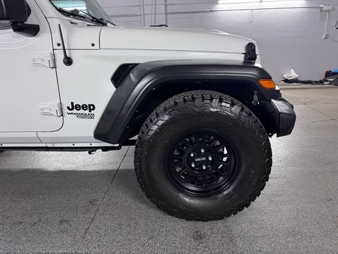 Used 2021 Jeep Wrangler Unlimited Sport AWD/4WD image 6