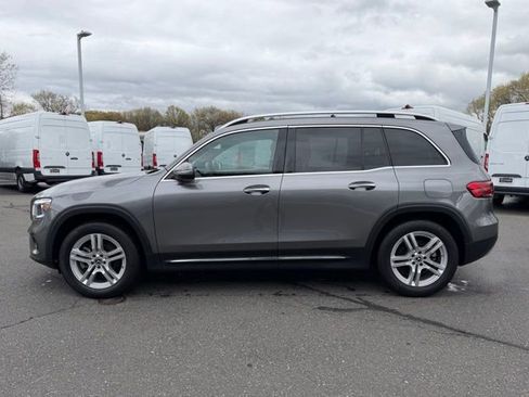 Used 2021 Mercedes-Benz GLB 250 4MATIC image 4