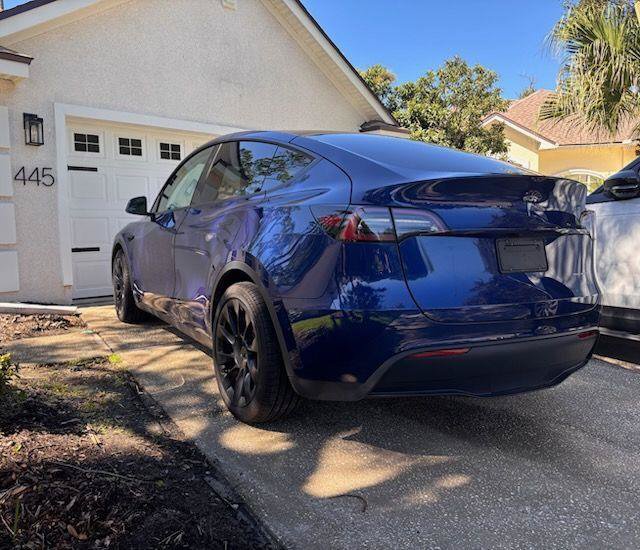 Used 2024 Tesla Model Y Long Range AWD/4WD image 3
