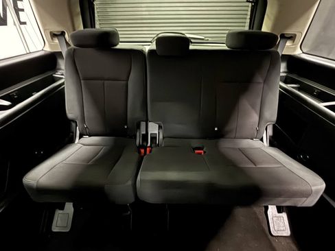 Used 2023 Ford Expedition XL AWD/4WD image 28