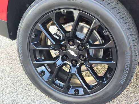 Used 2023 Chevrolet Tahoe Premier w/ Advanced Technology Package image 11