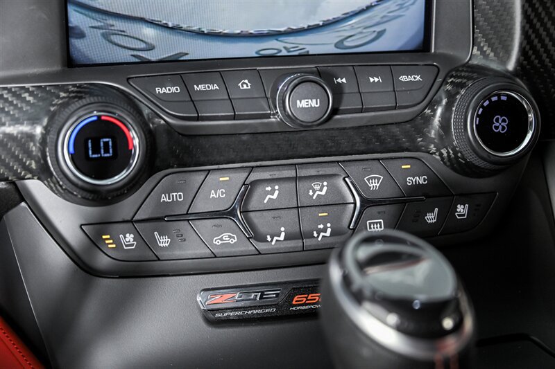 Used 2016 Chevrolet Corvette Z06 w/ 3LZ Preferred Equipment Group RWD image 26