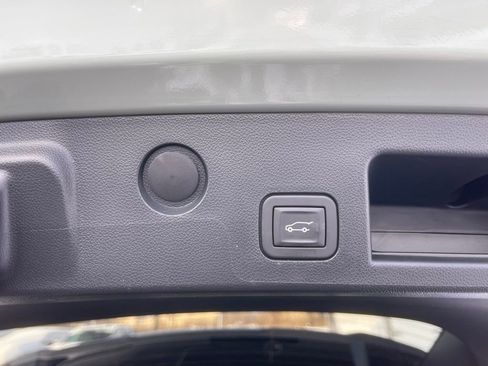 New 2026 Chevrolet Equinox LT w/ Convenience Package II image 29