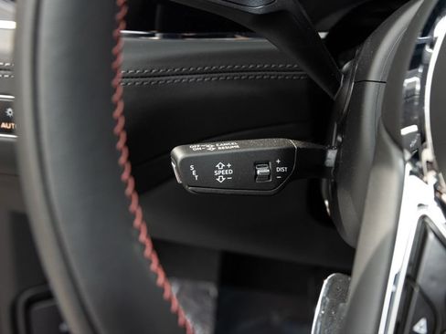 Certified 2025 Bentley Bentayga AWD/4WD image 45