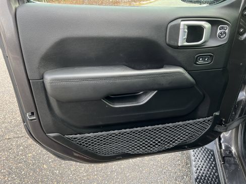 Used 2021 Jeep Wrangler Unlimited Sahara image 15