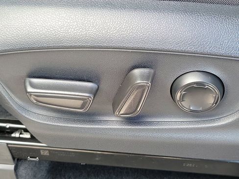 Used 2024 Toyota Tacoma TRD Sport image 18