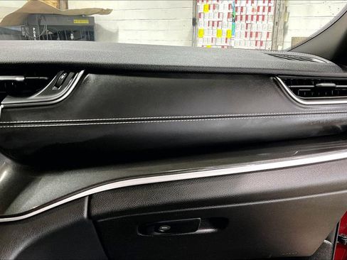 Used 2021 Jeep Grand Cherokee L Laredo RWD image 15