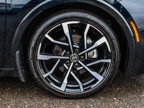 Used 2024 Toyota Prius Prime Premium image 7