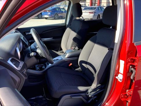 Used 2018 Dodge Journey SE image 8