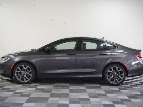 Used 2015 Chrysler 200 S w/ Navigation & Sound Group I FWD image 2