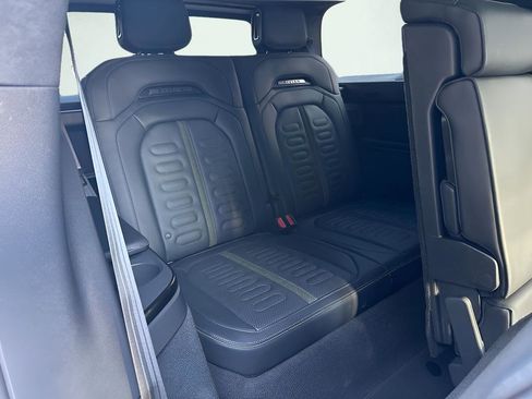 Used 2022 Rivian R1S Adventure image 36