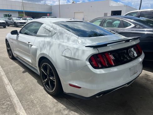 Used 2017 Ford Mustang GT Premium RWD image 4