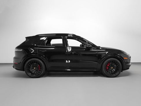 Certified 2021 Porsche Cayenne GTS AWD/4WD image 13