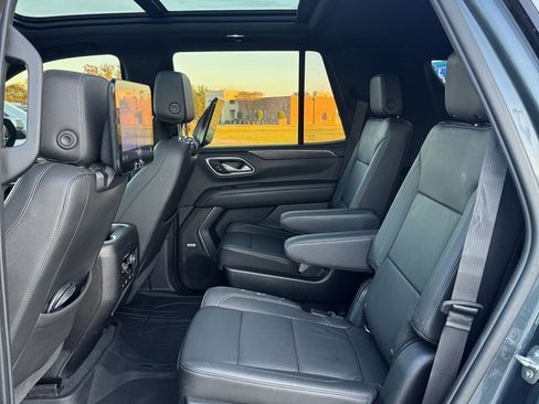 Used 2021 Chevrolet Tahoe LT w/ LT Signature Plus Package image 12