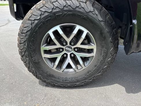 Used 2017 Ford F150 Raptor w/ Equipment Group 802A Luxury AWD/4WD image 27