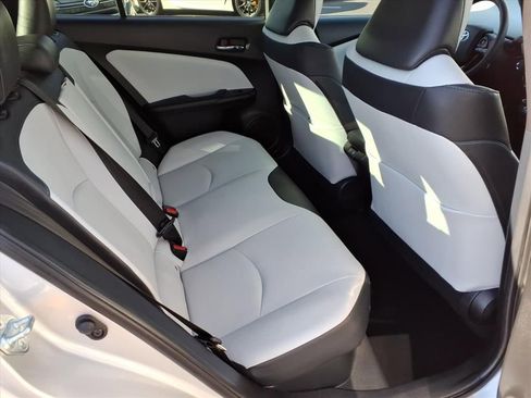Used 2019 Toyota Prius L Eco image 21