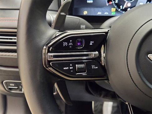 Used 2024 Aston Martin DB12 Coupe image 36