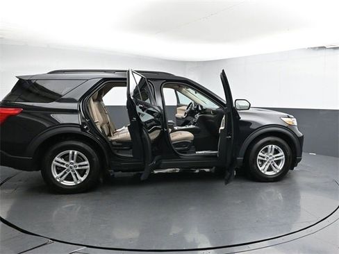 Used 2023 Ford Explorer XLT w/ Equipment Group 202A image 29