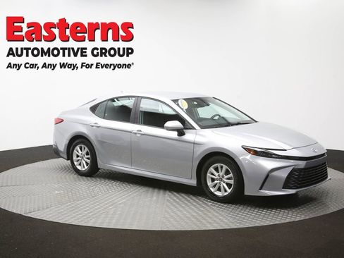 Used 2025 Toyota Camry LE FWD image 48