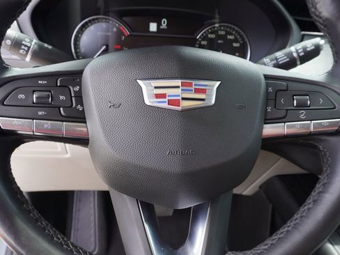 Certified 2023 Cadillac XT4 Premium Luxury FWD image 18
