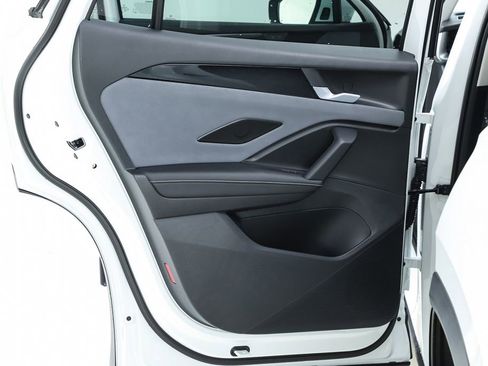 New 2026 Volkswagen Tiguan SE image 56