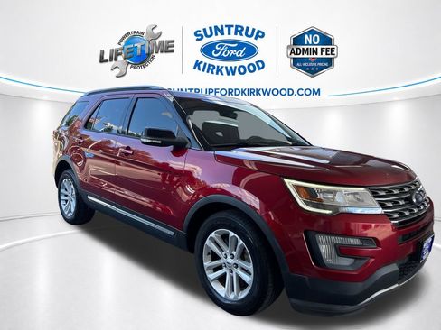 Used 2017 Ford Explorer XLT FWD image 9