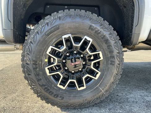 New 2026 GMC Sierra 2500 AT4X image 34