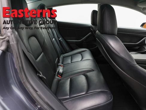 Used 2020 Tesla Model 3 Standard Range Plus RWD image 17