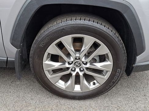 Certified 2020 Toyota RAV4 XLE Premium AWD/4WD image 8