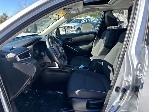 Certified 2023 Toyota Corolla Cross LE w/ Moonroof Package image 27