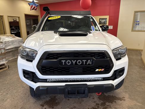 Used 2019 Toyota Tacoma TRD Pro AWD/4WD image 2
