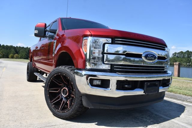 Used 2017 Ford F250 Lariat w/ Lariat Value Package AWD/4WD image 1