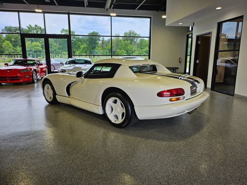 Used 1996 Dodge Viper RT/10 RWD image 4