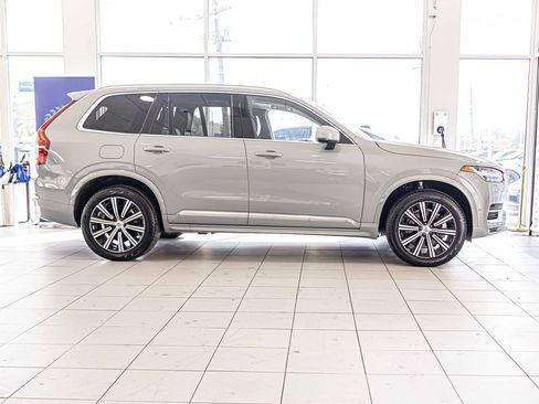 Used 2025 Volvo XC90 B6 Plus image 10