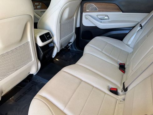 Used 2022 Mercedes-Benz GLE 350 4MATIC image 4