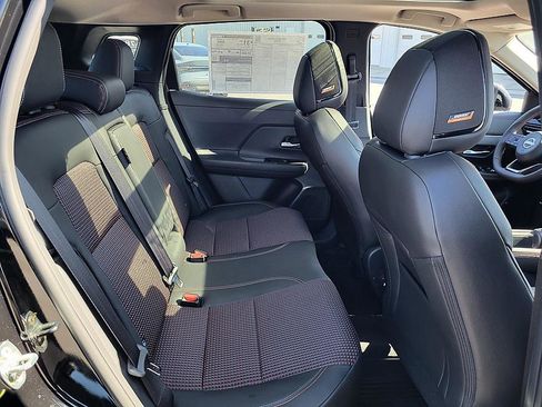 New 2026 Nissan Kicks SR image 19