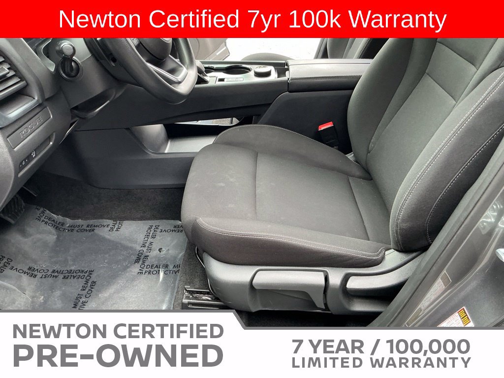 Used 2024 Nissan Rogue S AWD/4WD image 14