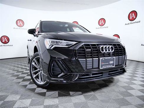 Certified 2025 Audi Q3 2.0T Premium w/ Convenience Package image 2