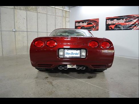 Used 2003 Chevrolet Corvette Coupe w/ Preferred Equipment Group RWD image 6