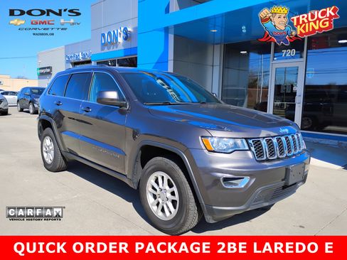 Used 2020 Jeep Grand Cherokee Laredo image 1