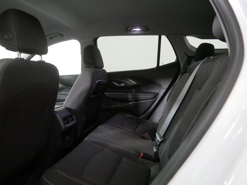 Used 2023 GMC Terrain SLE w/ Driver Convenience Package image 16