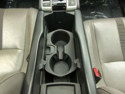 Used 2020 Honda Civic EX-L image 22
