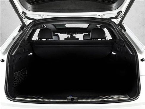 Certified 2025 Audi Q5 e Premium Plus w/ Premium Plus Package AWD/4WD image 6