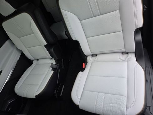 New 2026 Chevrolet Traverse High Country image 26