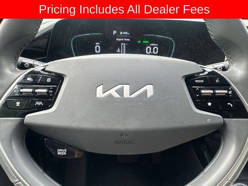 Used 2024 Kia Niro EX FWD image 8