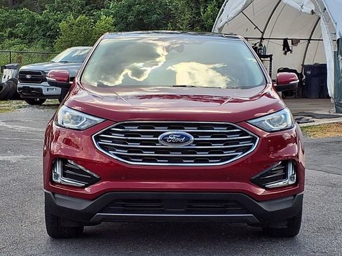 Used 2022 Ford Edge Titanium AWD/4WD image 2