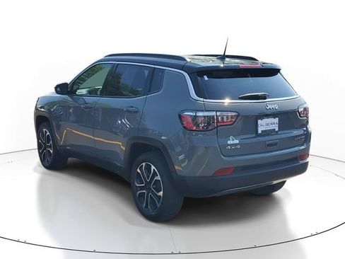 Used 2024 Jeep Compass Limited w/ Sun and Sound Group AWD/4WD image 3
