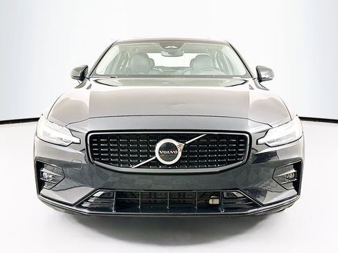 Used 2024 Volvo S60 B5 Core image 2